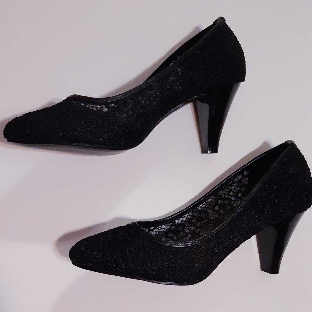 Lace pumps 2.5" - Picture 7 of 7